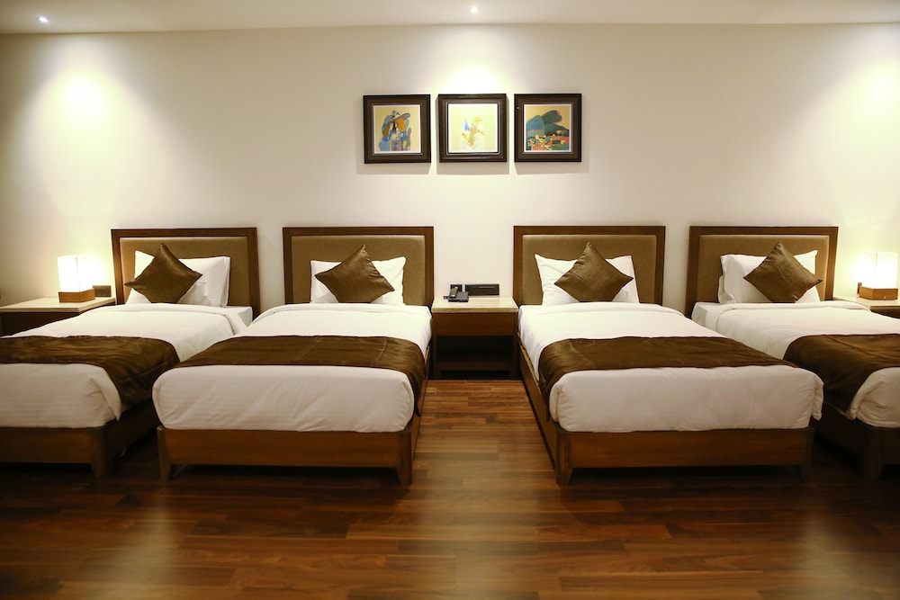 Five Petals Hotel & Banquets 5/24