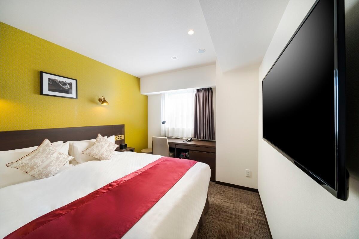 Moderate, Single, Double Bed