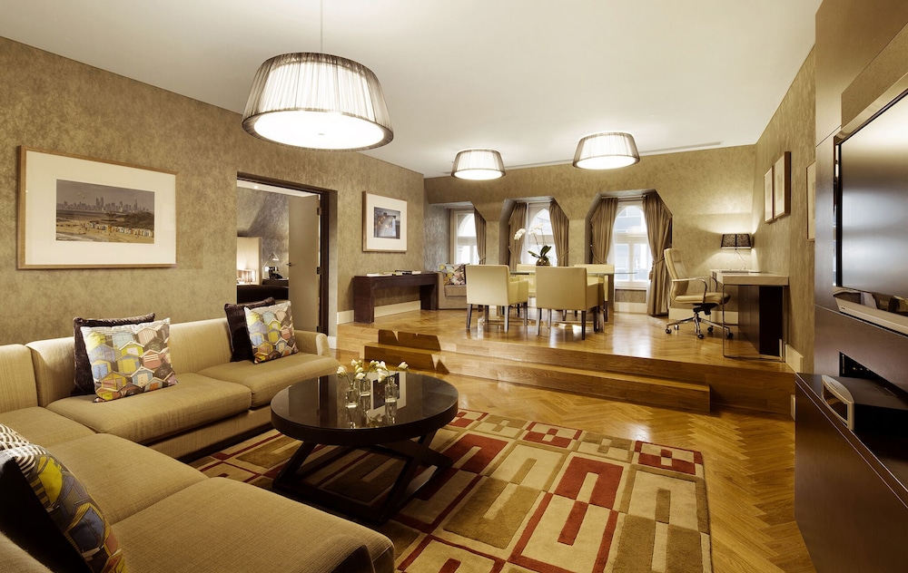 Intercontinental Hotels Melbourne 57/82