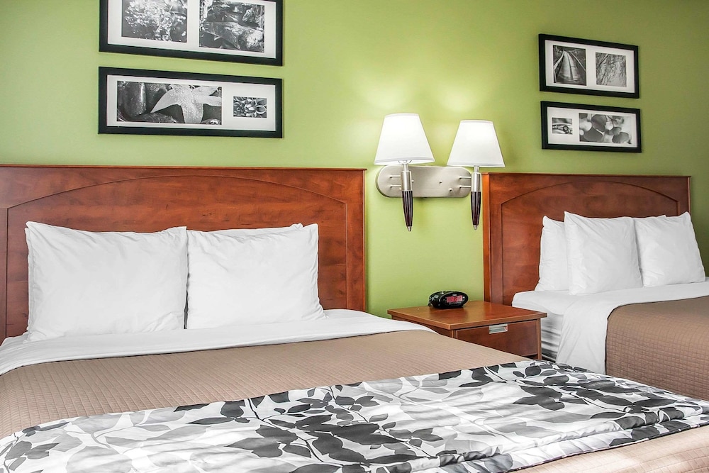 Sleep Inn and Suites Conference Center And Water Park 5/52