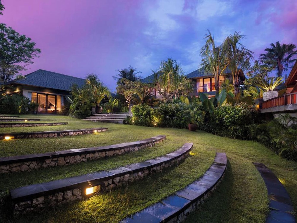 THE SHANTI RESIDENCE AND RESORT 61/66