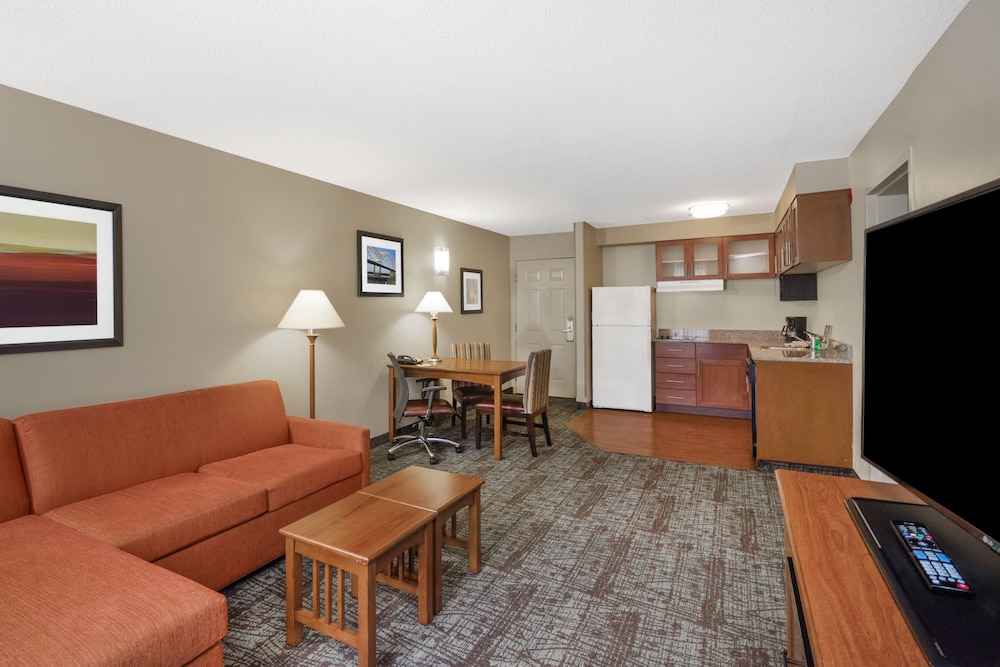 Staybridge Suites Memphis-Poplar Ave East 39/73