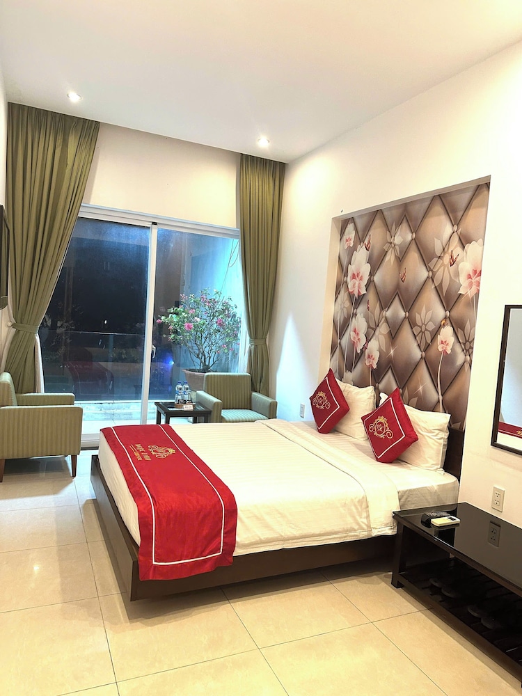 Ngoc Linh Luxury Hotel 12/48