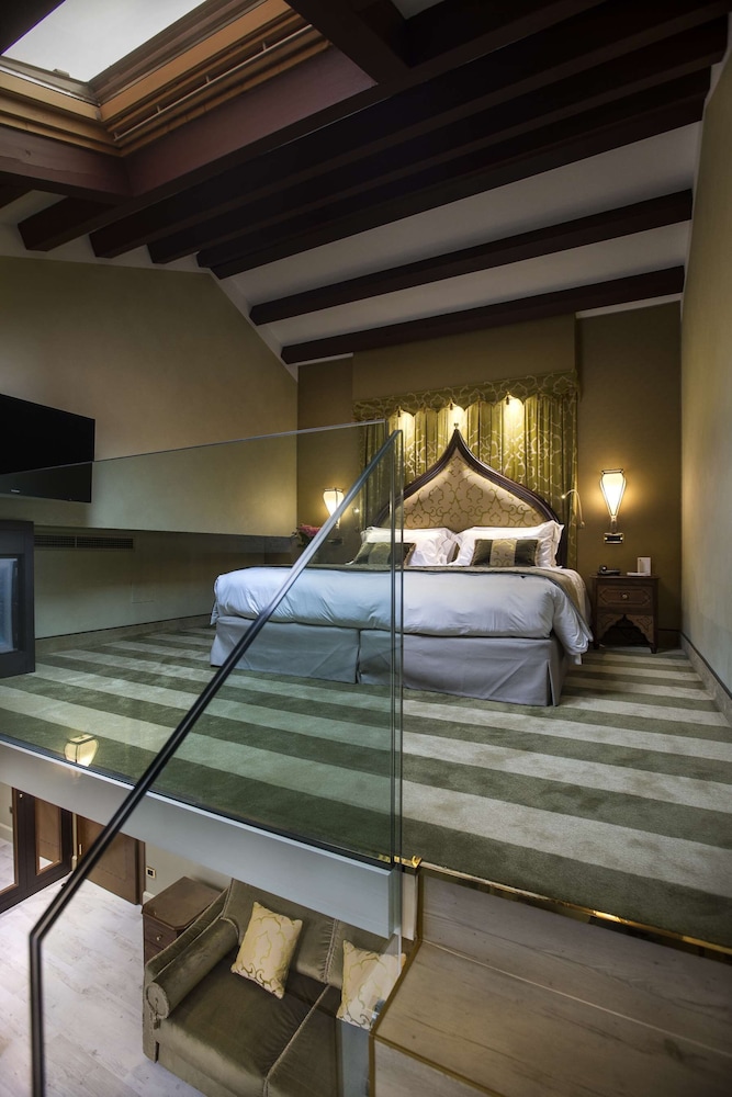 Ai Mori d'Oriente Hotel 15/50