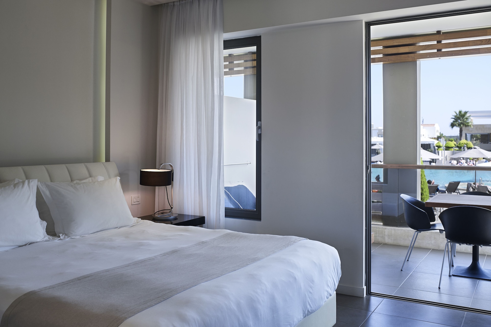 DELUXE, SUITE