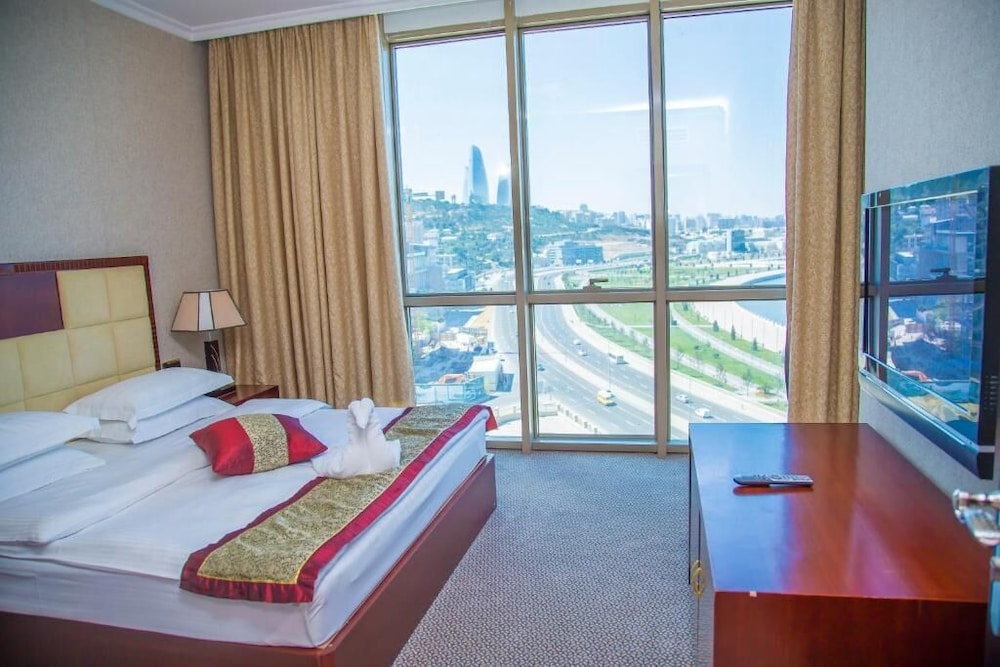 Golden Coast Hotel photo3