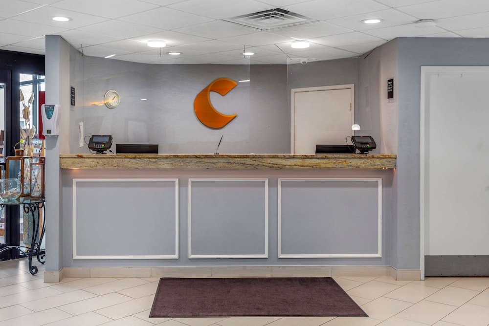 Comfort Inn Hyannis - Cape Cod 7/39