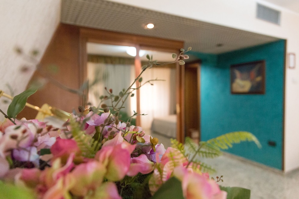 Arcobaleno Residence Hotel 10/62