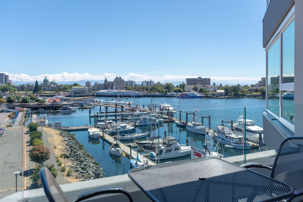 Victoria Regent Waterfront Hotel & Suites photo5