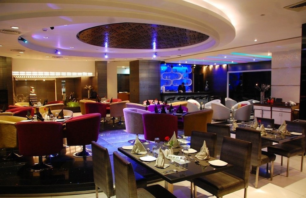 Hotel Shivalik View 8/9