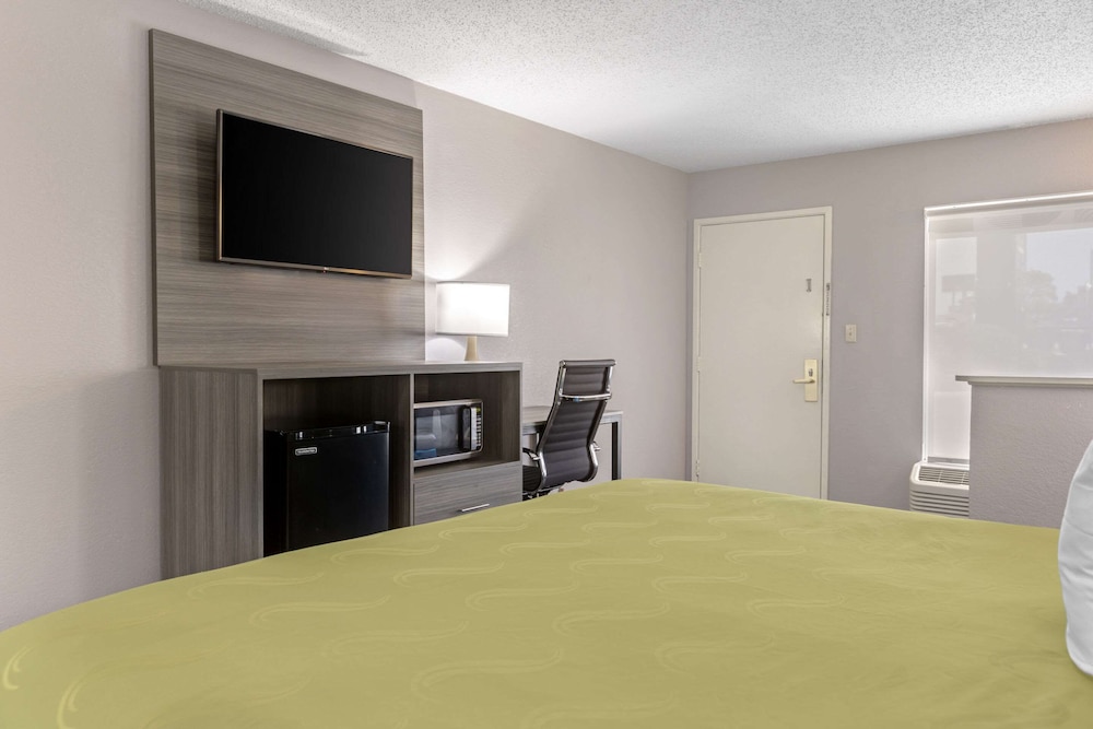 Quality Inn Newberry 13/33