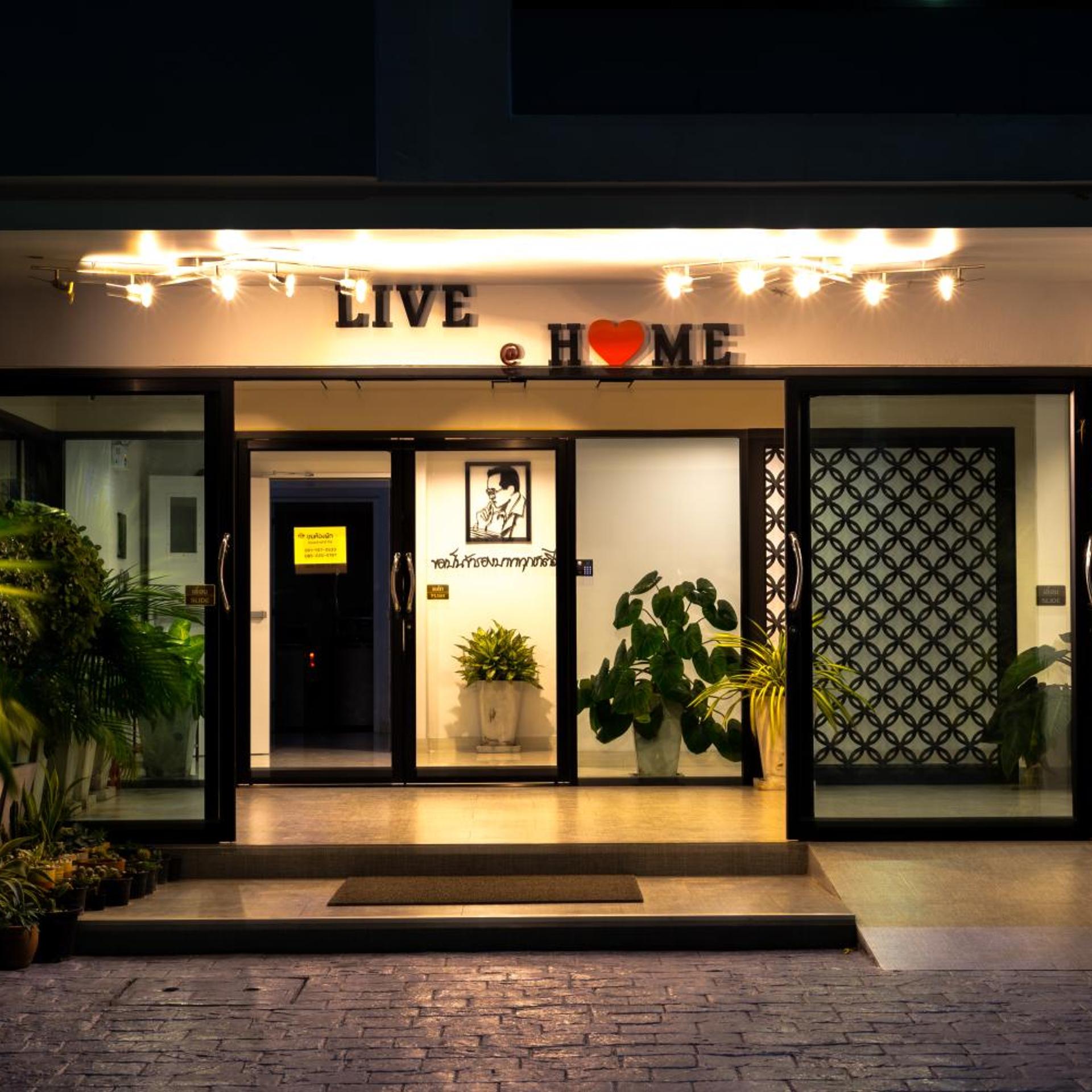 Aparthotel Live At Home Sukhumvit 105 2/44