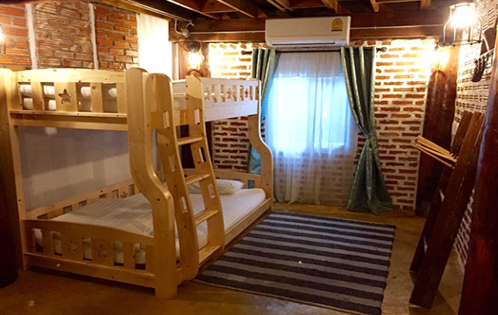 Loghome Boutique 42/71