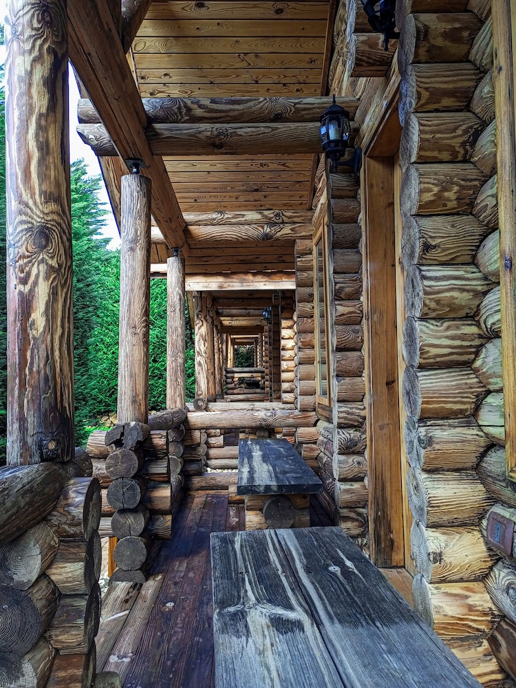 Wood Hills Hotel & Resort 44/66