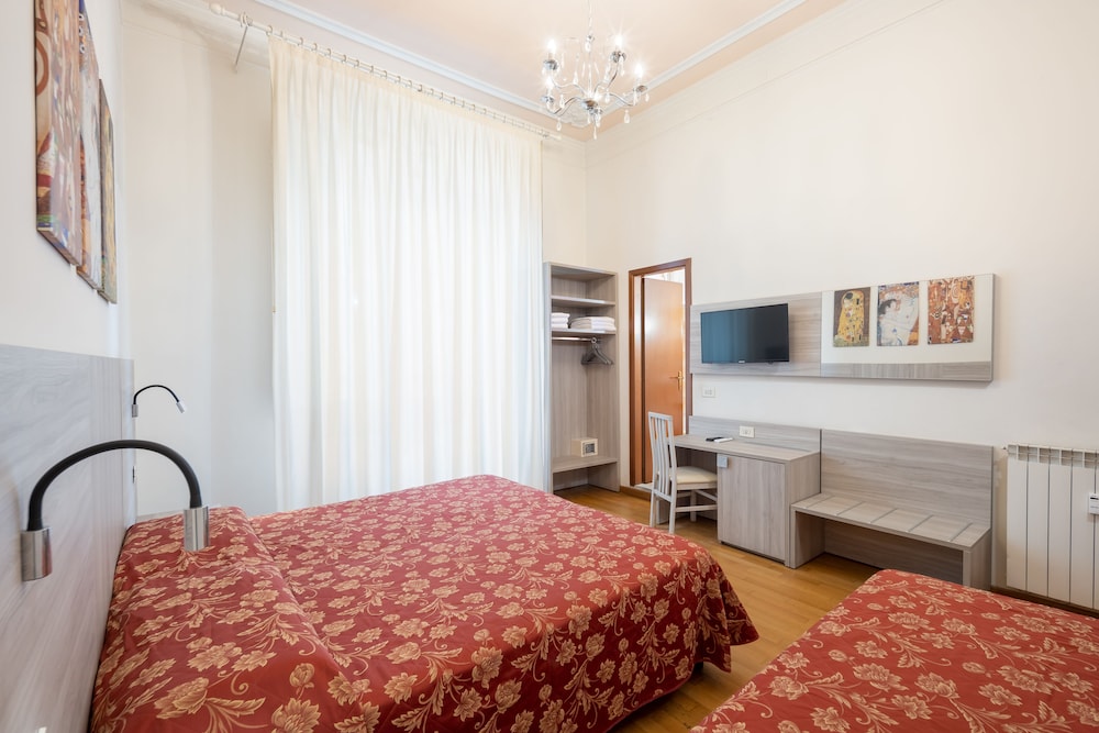 LILIUM HOTEL 13/65