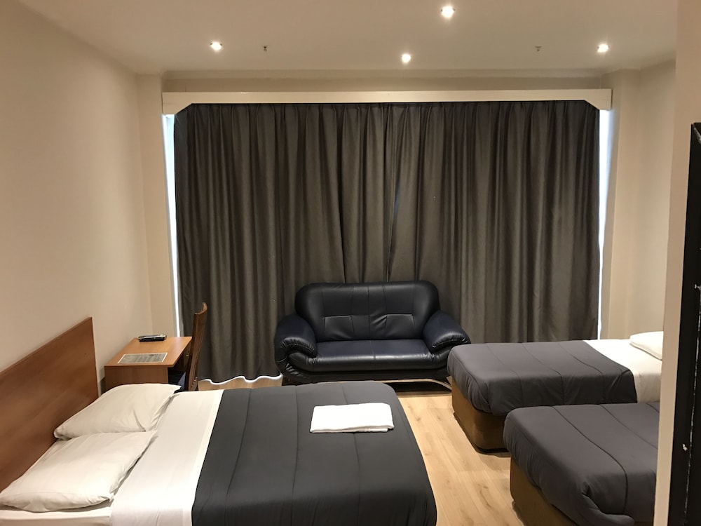 Royal Hotel Brussels 16/39