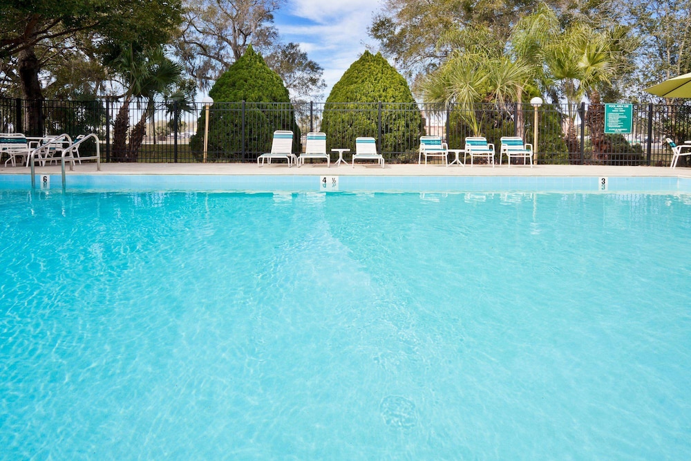 La Quinta Inn & Suites by Wyndham Tampa Fairgrounds - Casino 11/43