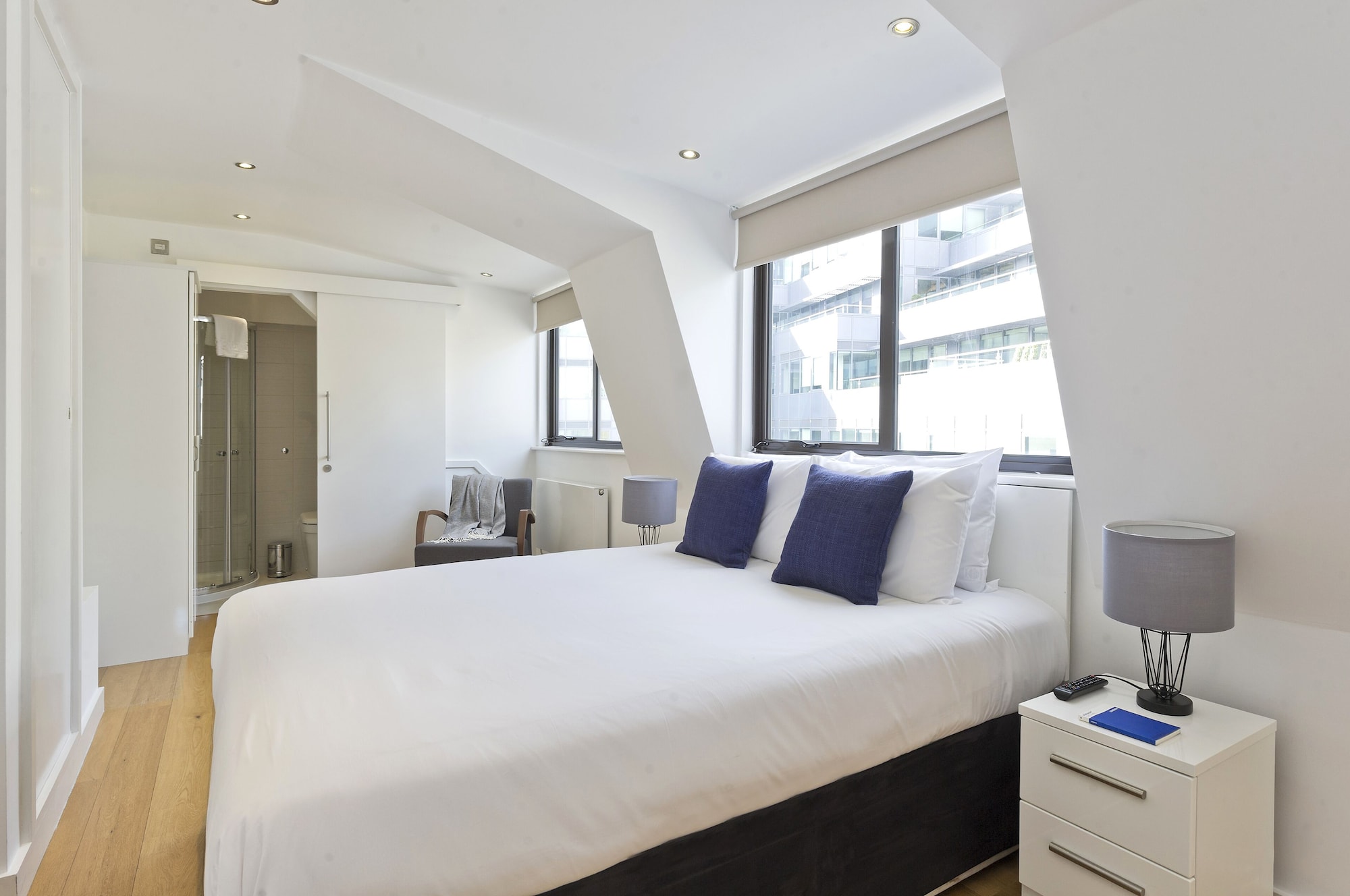 بنتهاوس بسرير كوين