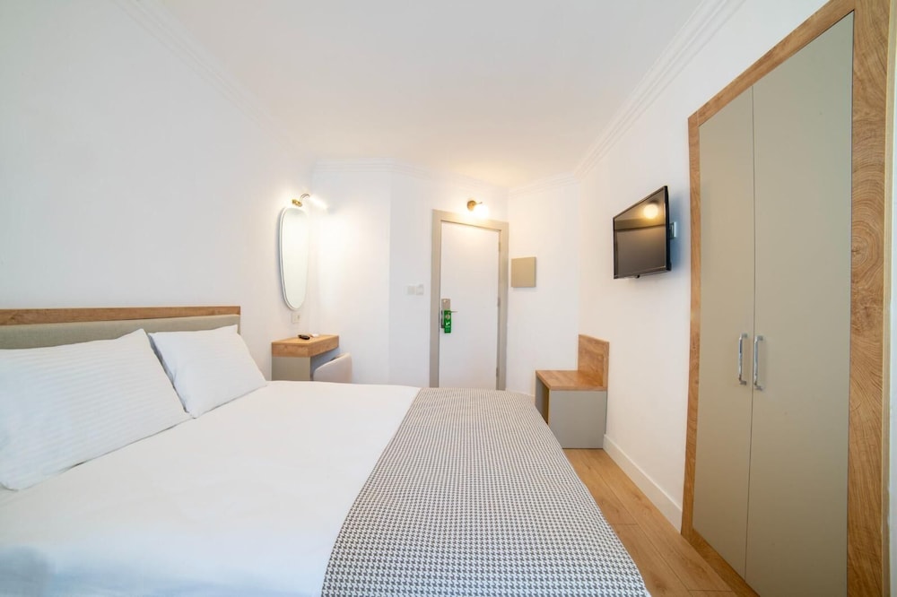 Altes Hotel 8/46