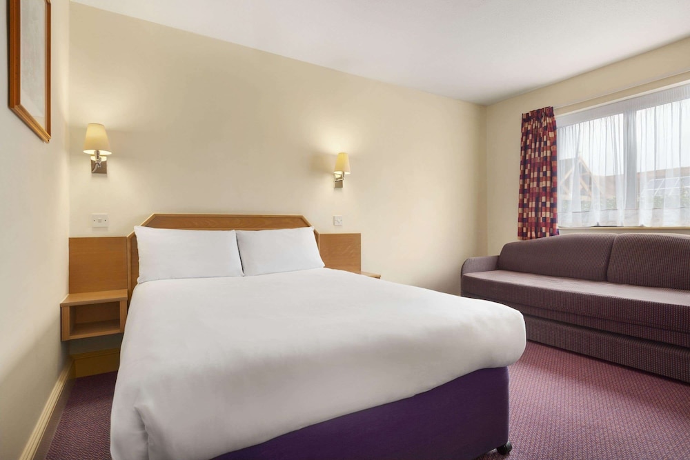 Days Inn by Wyndham Sevenoaks Clacket Lane 13/41