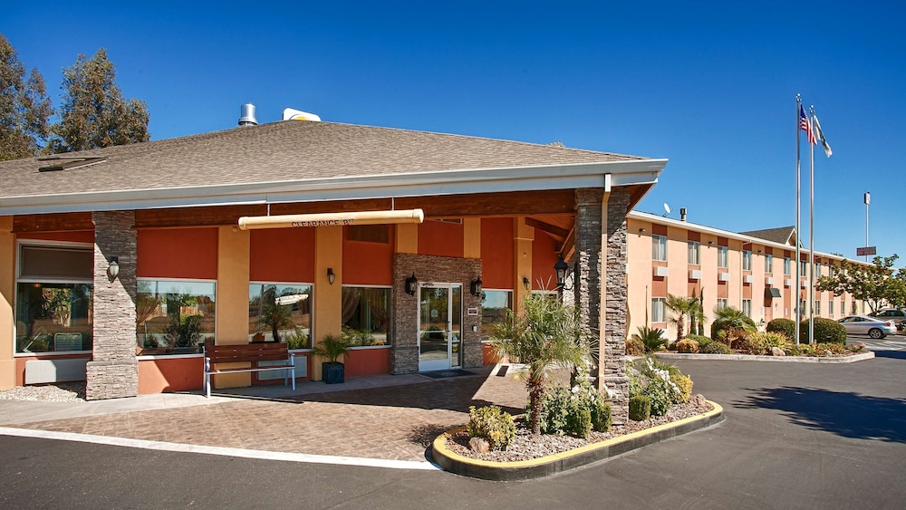 Best Western Plus Corning Inn in CORNING - CA