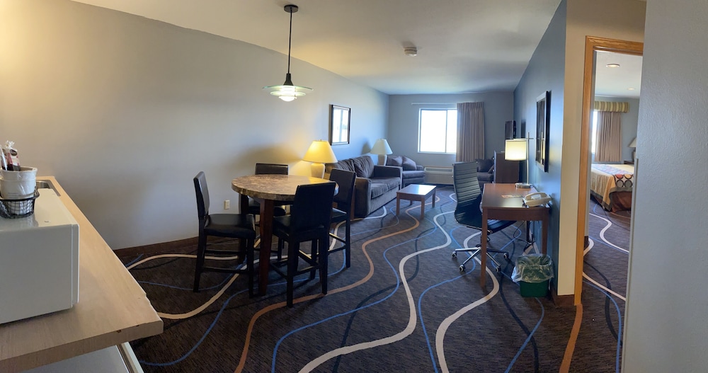 AmericInn by Wyndham Mauston 39/44