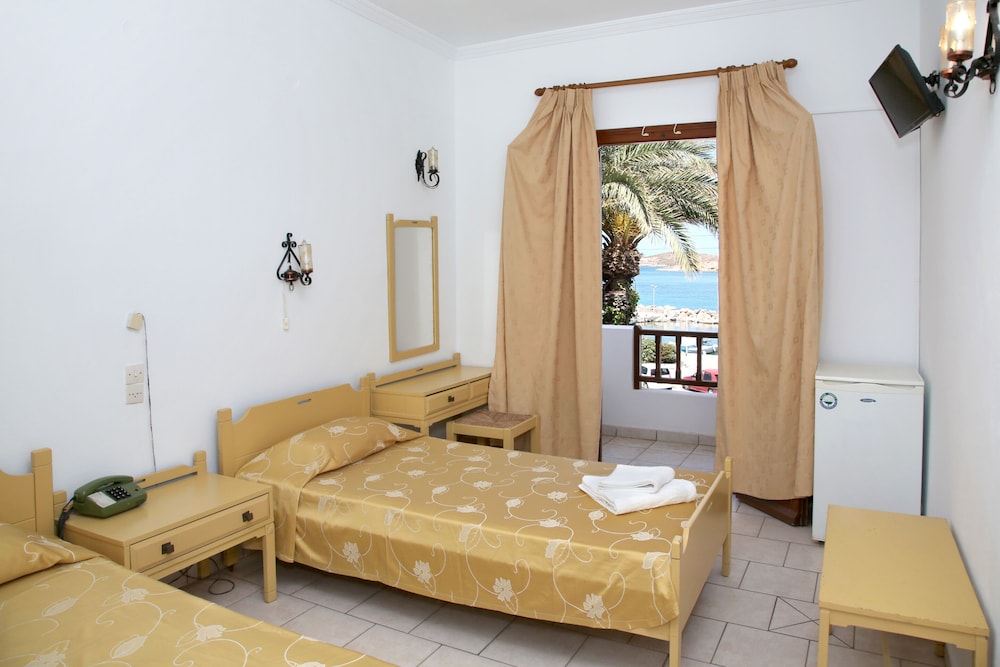 Asterias Hotel 6/33