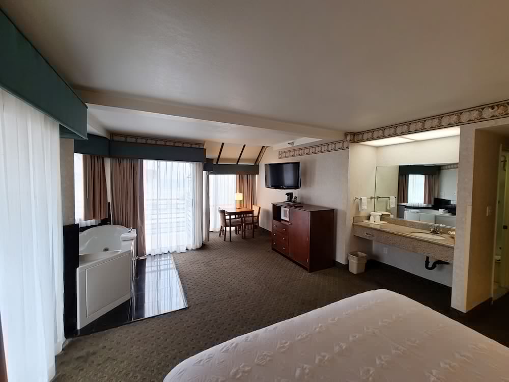 Best Western Huntington Beach 48/65