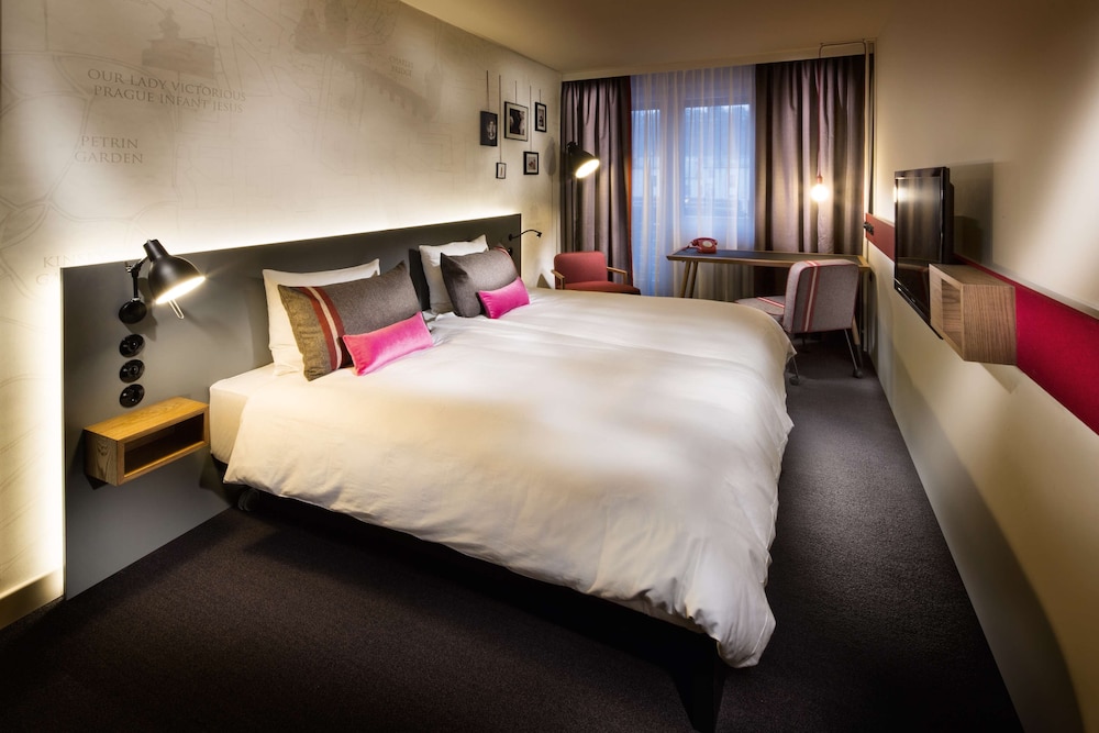 B&B HOTEL Warrington 24/71
