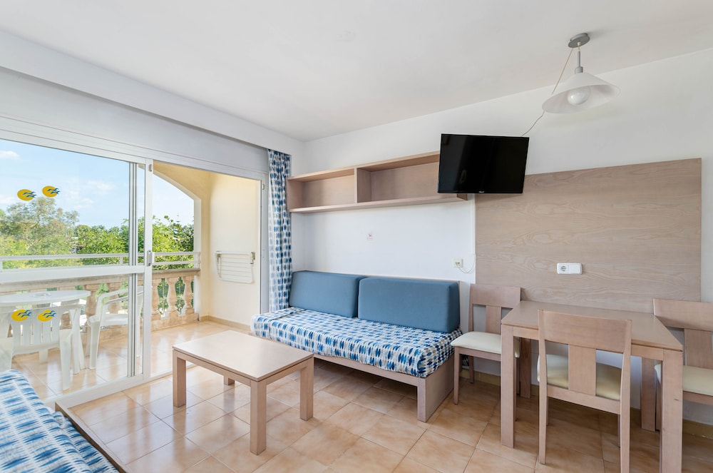 Mariners Club Apartments 19/46