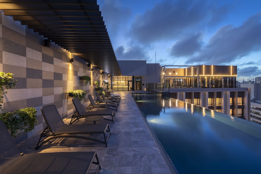 Hewitt Resort Naha 3/61