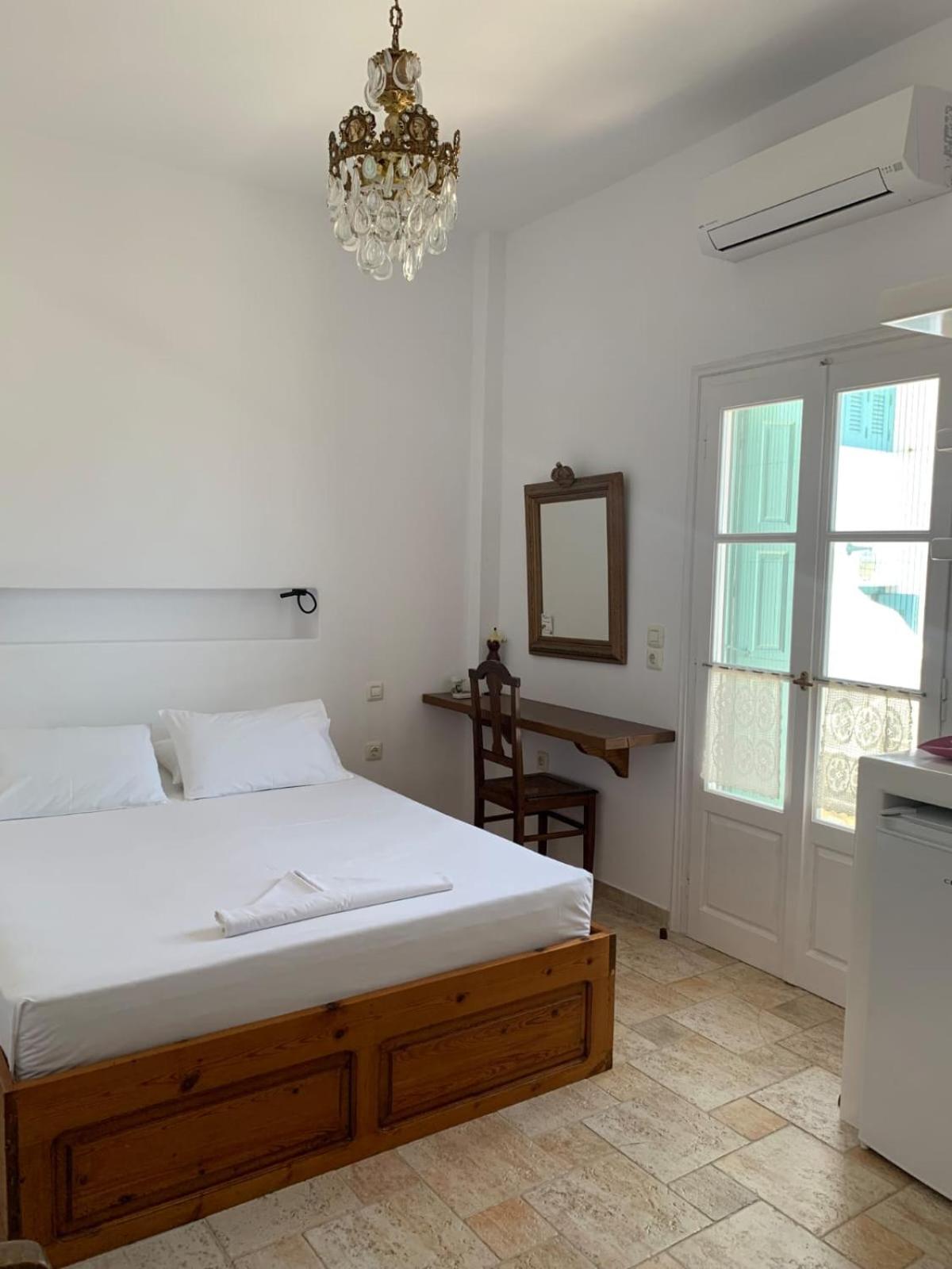 Anemoessa Rooms And Studios 5/49