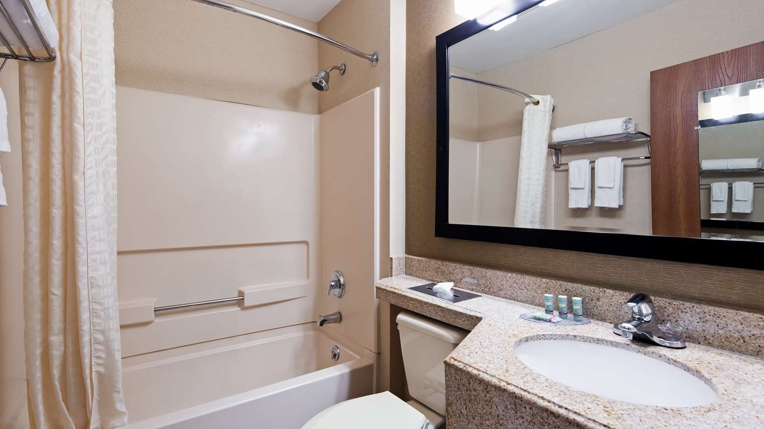 Best Western Crown Inn & Suites 10/10