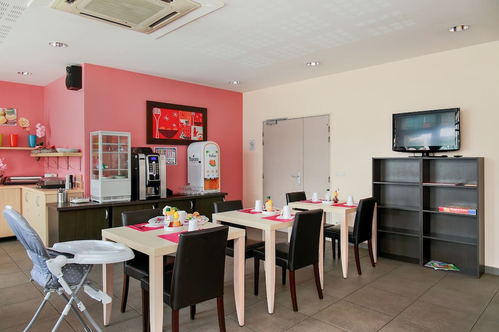 restaurant-cafeteria