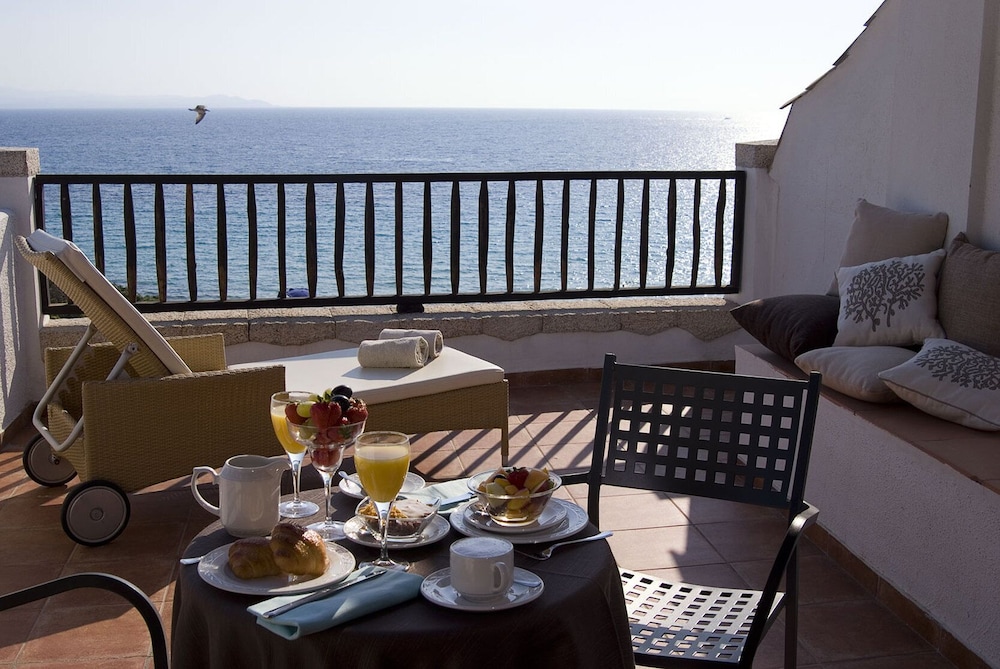 Colonna Grand Hotel Capo Testa 20/50