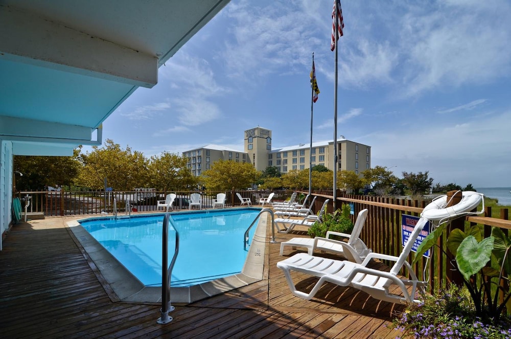 Sea Bay Hotel 10/28