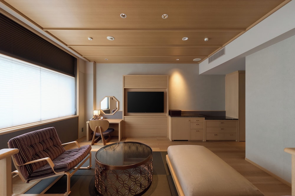 Kyoto Century Hotel 67/75