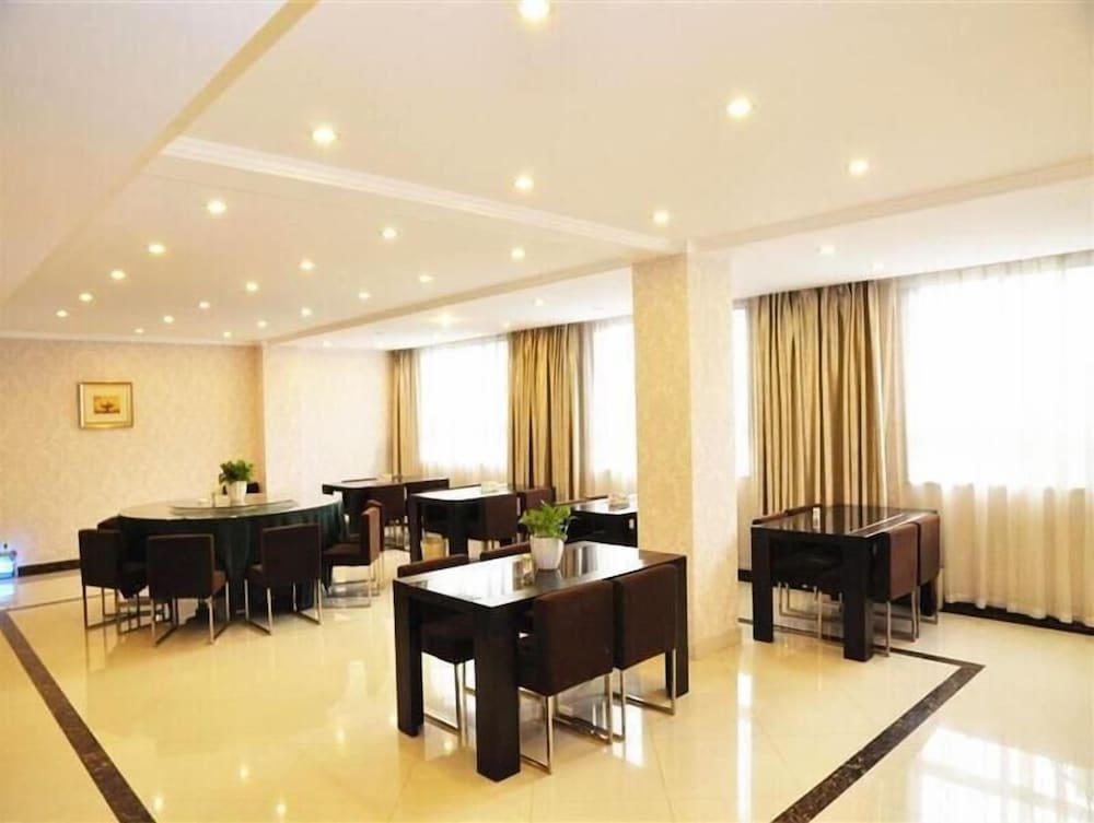 GREENTREE INN HEFEI SWAN LAKE WANDA SQUARE EXPRESS HOTEL 9/58
