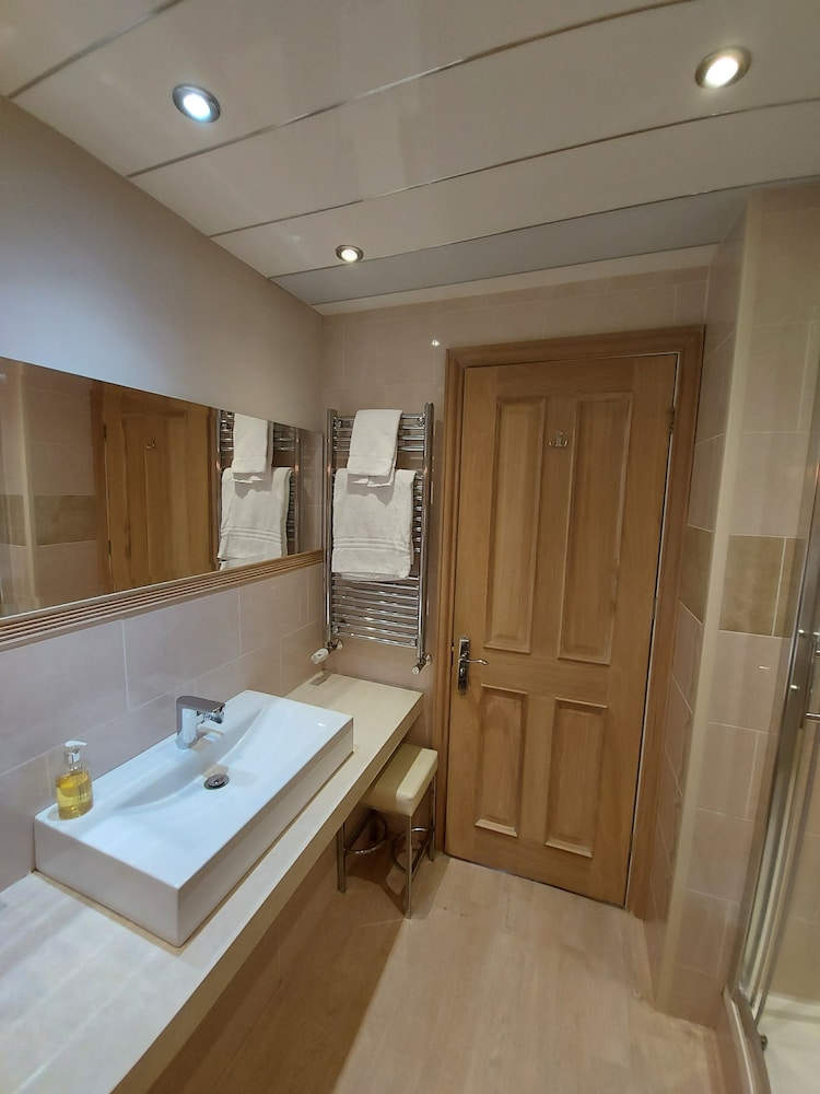 Castle View Guest House 21/22