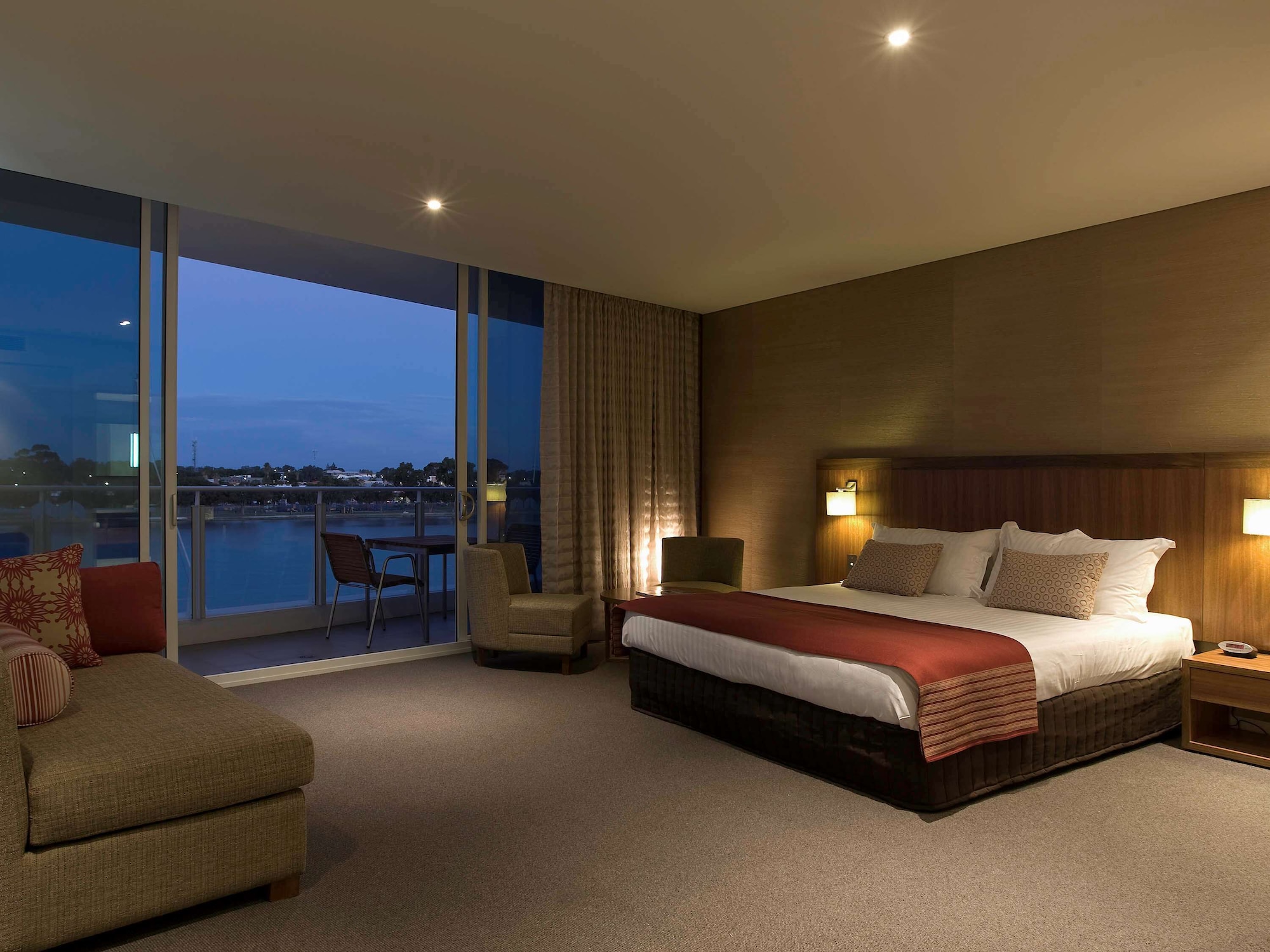 Bliss, Double Bed, Bathtub، The Sebel Mandurah 5/10