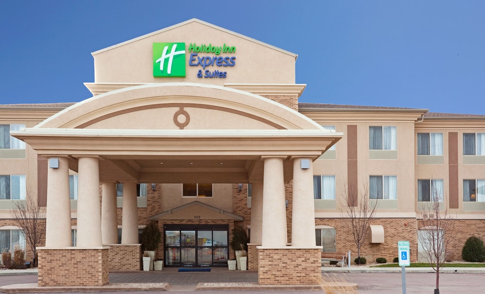 Holiday Inn Express Hotel & Suites Sioux Falls-Brandon, an IHG Hotel 1/41