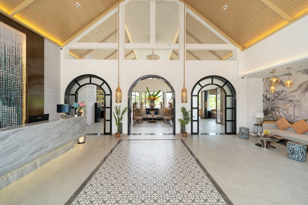swimming pool spa