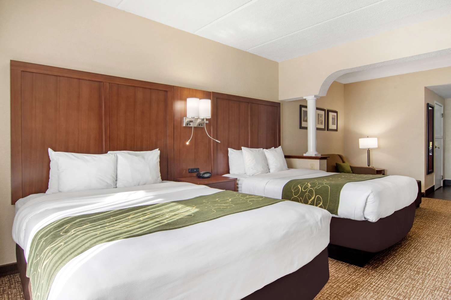 Suite, 2 Queen Beds