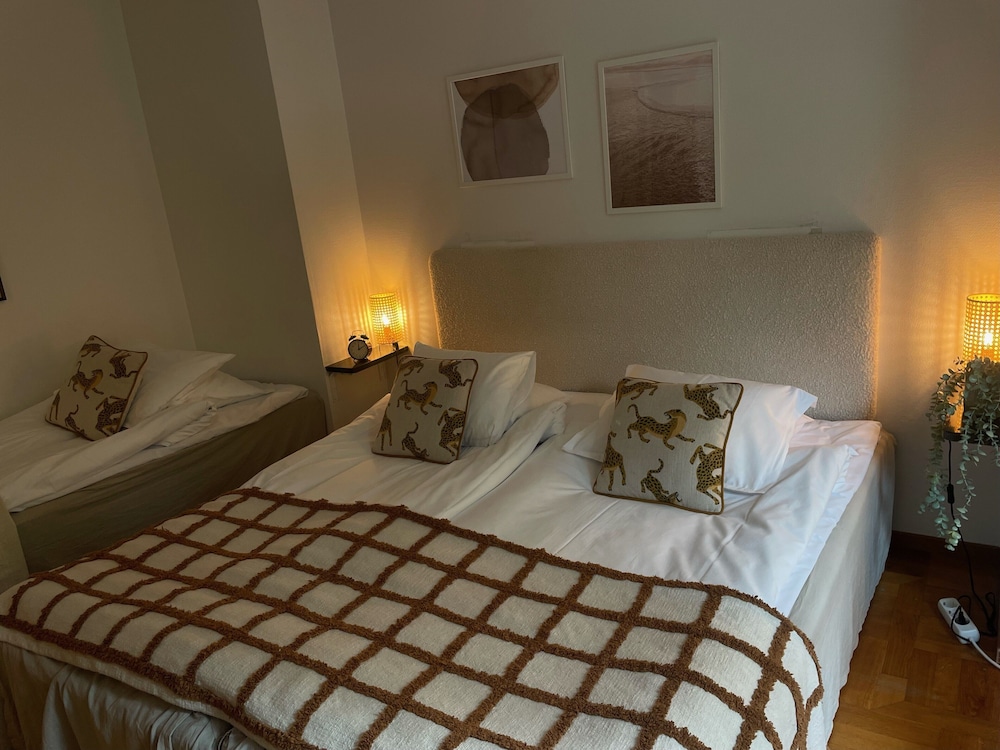 Aston Villa Hotell 12/43