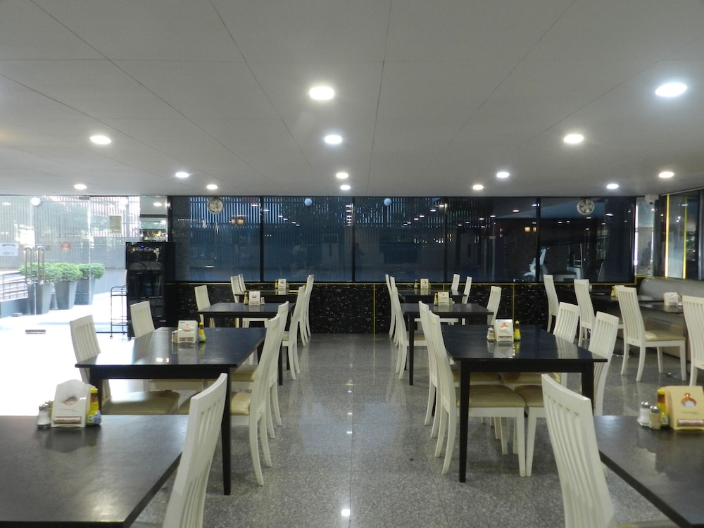 Nanatai Suites 40/50