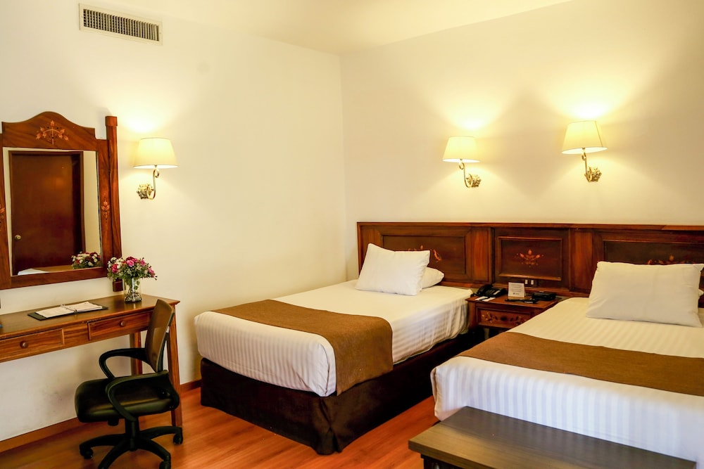 Hotel De Mendoza 21/57
