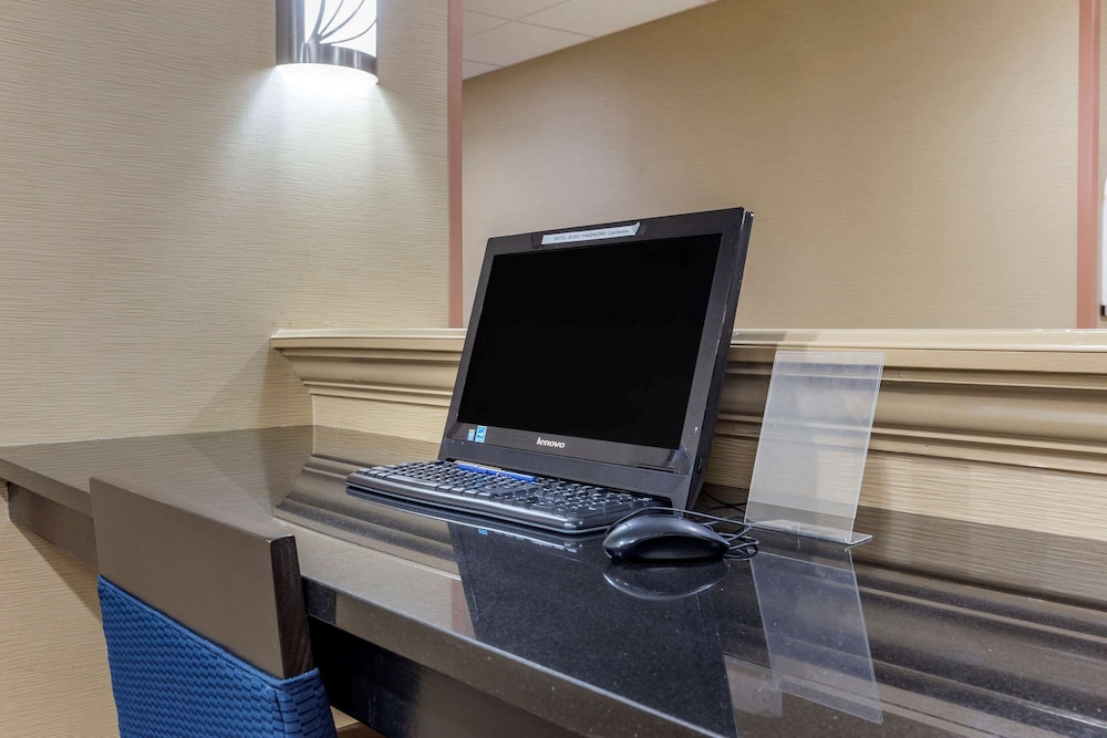 Comfort Inn Greensboro - Kernersville 28/32