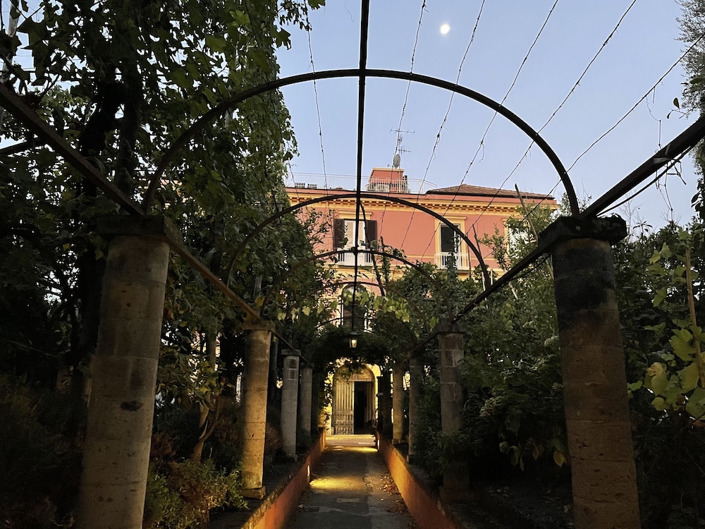 The Secret Garden Relais 61/66