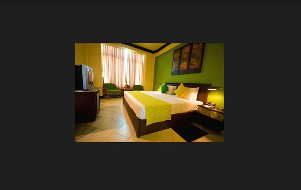 Clarion Hotel 6/16