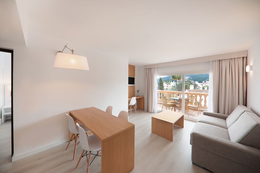 La Pergola Aparthotel 40/60
